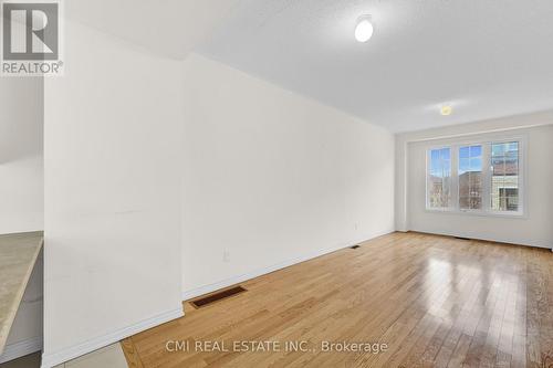 39 Sea Drifter Crescent, Brampton, ON - Indoor Photo Showing Other Room