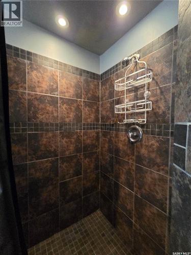 2011 Main Street, Edam, SK - Indoor Photo Showing Bathroom