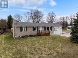 72 LORNE AVENUE Bluewater (Hensall), ON N0M 1X0