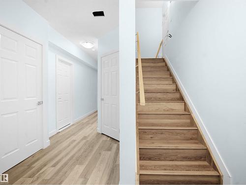 5423 Chappelle Rd Sw, Edmonton, AB - Indoor Photo Showing Other Room