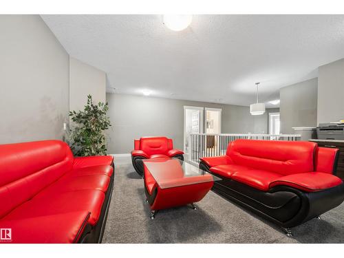 20641 97A Av Nw, Edmonton, AB - Indoor Photo Showing Living Room