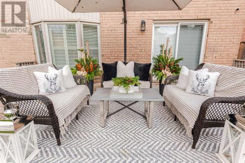 1104 Ambercroft Lane, Oakville, ON - Outdoor