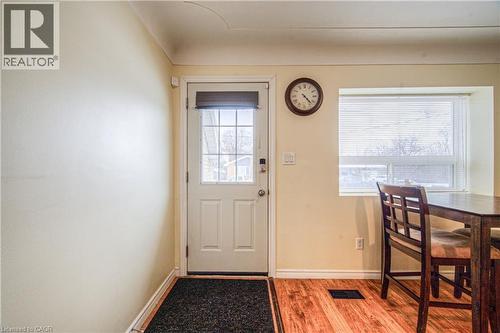100 Reid Avenue S, Hamilton, ON - Indoor Photo Showing Other Room