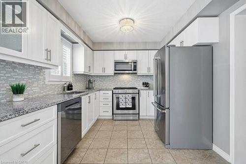 60 Mctague Drive, Cambridge, ON - Indoor Photo Showing Kitchen With Upgraded Kitchen
