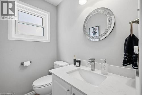60 Mctague Drive, Cambridge, ON - Indoor Photo Showing Bathroom