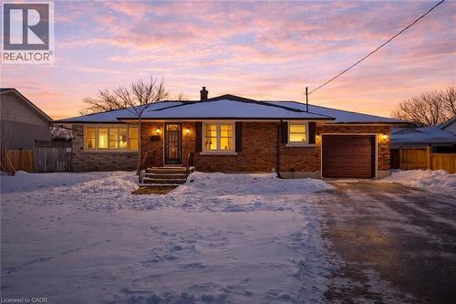 44 ALBANY Drive  St. Catharines, ON L2N 3T5