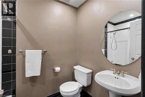 25 Burke Drive, Caledonia, ON - Indoor Photo Showing Bathroom