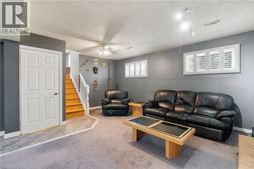 25 Burke Drive, Caledonia, ON - Indoor Photo Showing Living Room