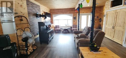 Large family room - 15 Squires Road, Eastport, NL - Indoor