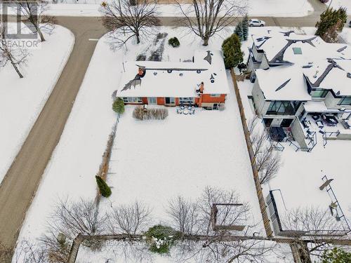 345 SANDLEWOOD ROAD  Oakville, ON L6L 3S1