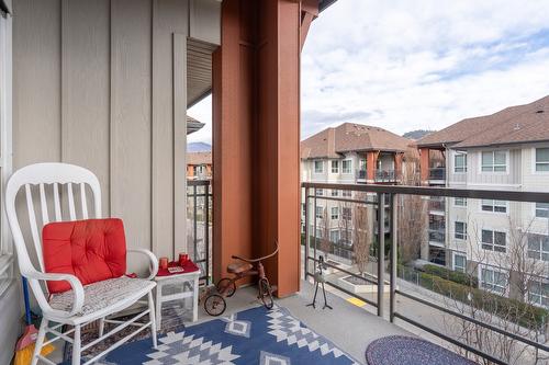 438-1099 Sunset Drive, Kelowna, BC - Outdoor