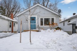 39 Rhydwen Avenue  Toronto, ON M1N 2E2