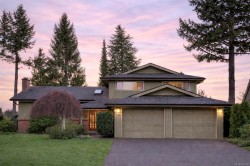 2241 Lifton Pl  Saanich, BC V8N 6B2