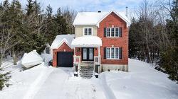 237 Rue du Boisé  Saint-Colomban, QC J5K 2N9
