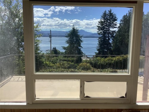 395 2Nd St, Sointula, BC 