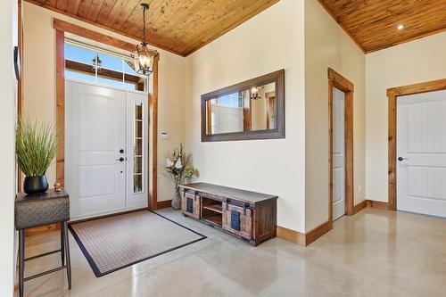 Hall d'entrée/Vestibule - 1160 Crois. De La Sablière, Sainte-Adèle, QC - Indoor Photo Showing Other Room