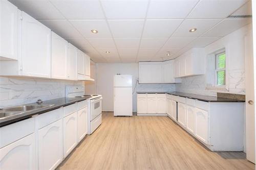 113 Lorne Ave, Winnipeg, MB 