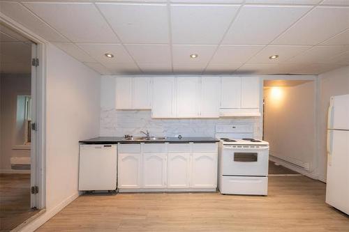 113 Lorne Ave, Winnipeg, MB 