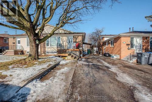48 NORTHWOOD DRIVE  Brampton, ON L6X 2L2