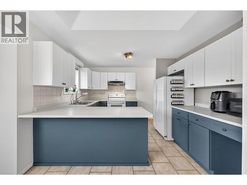 2435 Butt Road, West Kelowna, BC - Indoor Photo Showing Kitchen