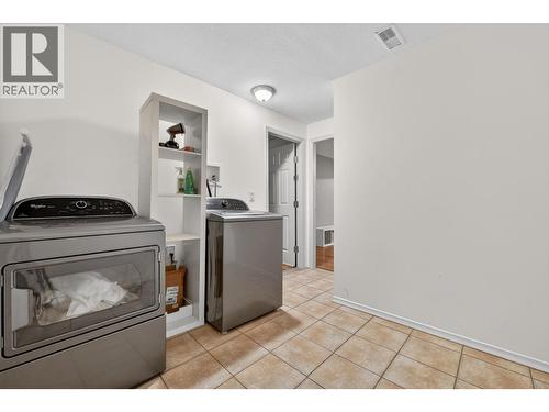 2435 Butt Road, West Kelowna, BC - Indoor Photo Showing Laundry Room