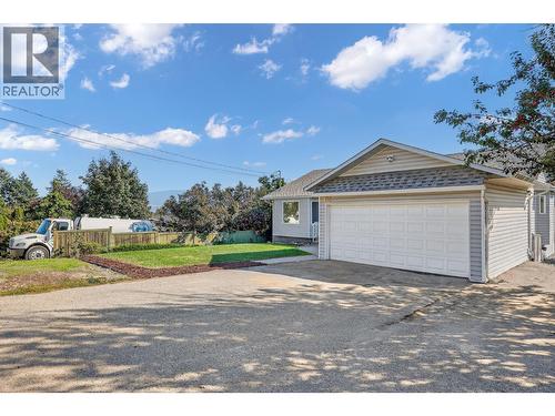 2435 Butt Road, West Kelowna, BC - Outdoor