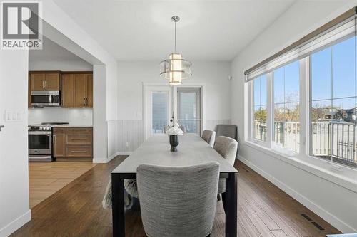 19 Vernon Close, Red Deer, AB - Indoor Photo Showing Dining Room