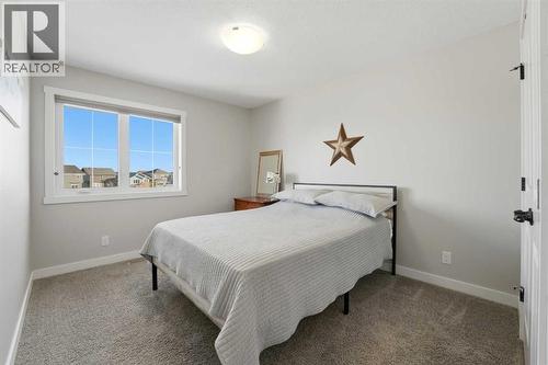 19 Vernon Close, Red Deer, AB - Indoor Photo Showing Bedroom