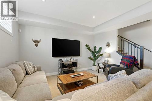 19 Vernon Close, Red Deer, AB - Indoor Photo Showing Living Room