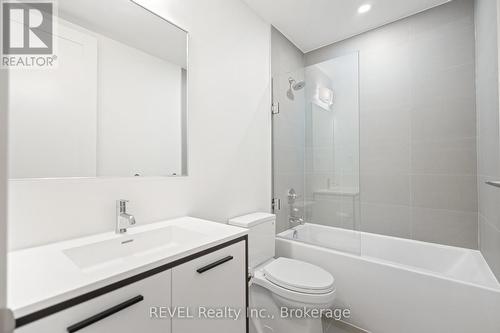 1907 - 385 Winston Road, Grimsby (Grimsby Beach), ON - Indoor Photo Showing Bathroom