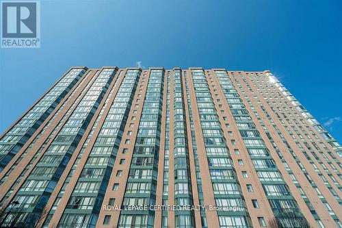 1907 - 145 HILLCREST AVENUE  Mississauga, ON L5B 3Z1