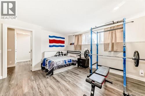 12 Varbow Place Nw, Calgary, AB - Indoor Photo Showing Other Room