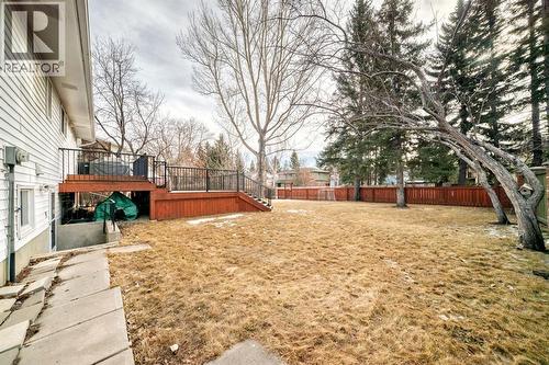 12 Varbow Place Nw, Calgary, AB - Outdoor