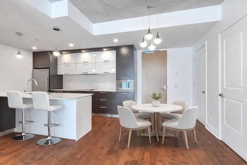 Coin-repas - 305-15 Av. Gendron, Pointe-Claire, QC - Indoor Photo Showing Dining Room