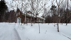 60 Rue Maréchal-Ferrant  Saint-Calixte, QC J0K 1Z0