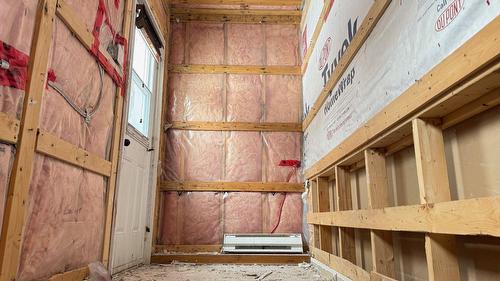 Entrée extérieure - 60 Rue Maréchal-Ferrant, Saint-Calixte, QC - Indoor Photo Showing Other Room