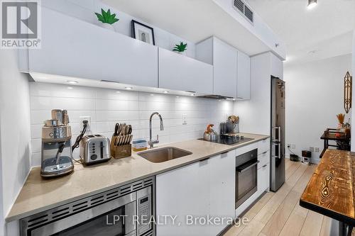 2309 - 20 Thomas Riley Road, Toronto, ON - Indoor Photo Showing Kitchen With Upgraded Kitchen