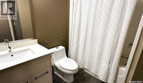 216 1510 Neville Drive, Regina, SK - Indoor Photo Showing Bathroom