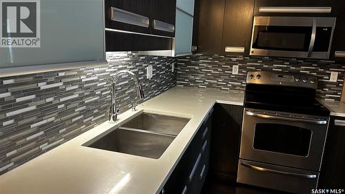 216 1510 Neville Drive, Regina, SK - Indoor Photo Showing Kitchen