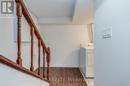 1570 Cuthbert Avenue, Mississauga, ON - Indoor Photo Showing Other Room