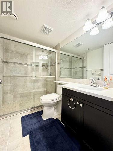 36 Evansborough Common Nw, Calgary, AB - Indoor Photo Showing Bathroom