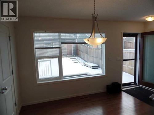 36 Evansborough Common Nw, Calgary, AB - Indoor Photo Showing Other Room