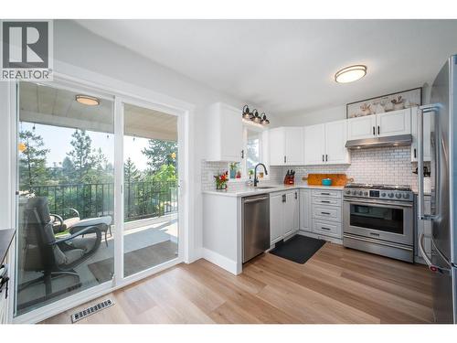 3841 Glen Canyon Drive, West Kelowna, BC - Indoor Photo Showing Kitchen With Stainless Steel Kitchen