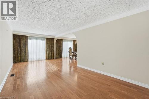 16 Harvard Place, Hamilton, ON - Indoor Photo Showing Other Room