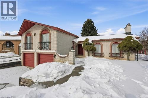 16 Harvard Place, Hamilton, ON - Outdoor