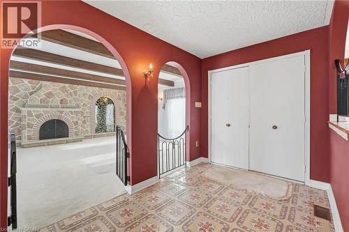 16 Harvard Place, Hamilton, ON - Indoor Photo Showing Other Room