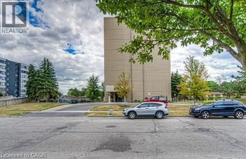 65 Highland Crescent Unit# 204, Kitchener, ON - Outdoor