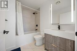 Ensuite Bathroom (4-piece) - 