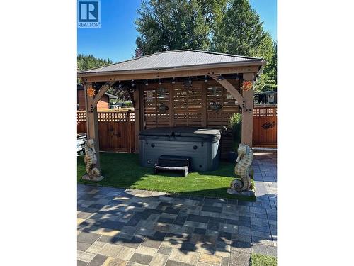 4 Eagle Lane, Lee Creek, BC 