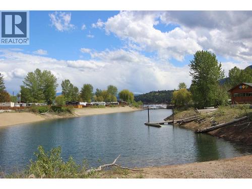 4 Eagle Lane, Lee Creek, BC 